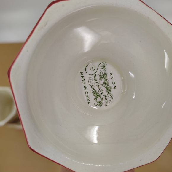 Set of 4 Lovely Avon Sweet Country Harvest Pedestal Mugs - Picture 8 of 11